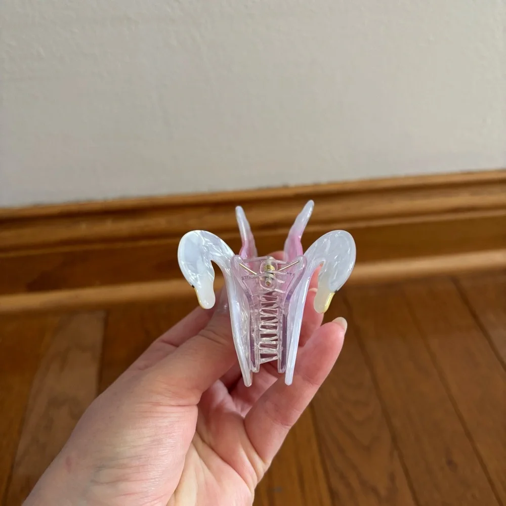 Swan Marble Tone Hair Claw Clip